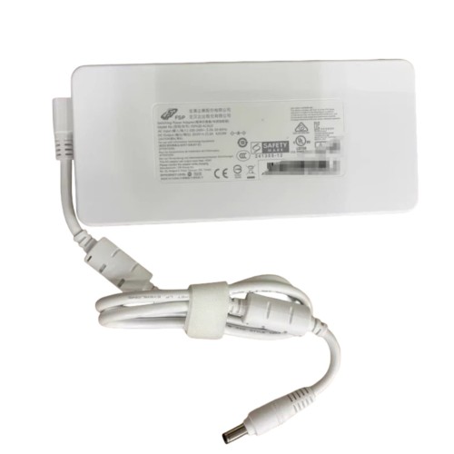 Charger XMG NEO 16 E25 RTX 5090 420W